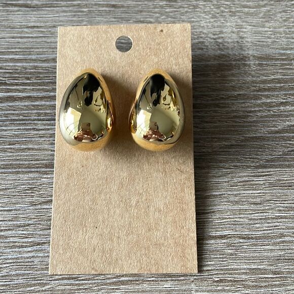 ViralāstatementāearringsāN8 - Picture 2 of 4